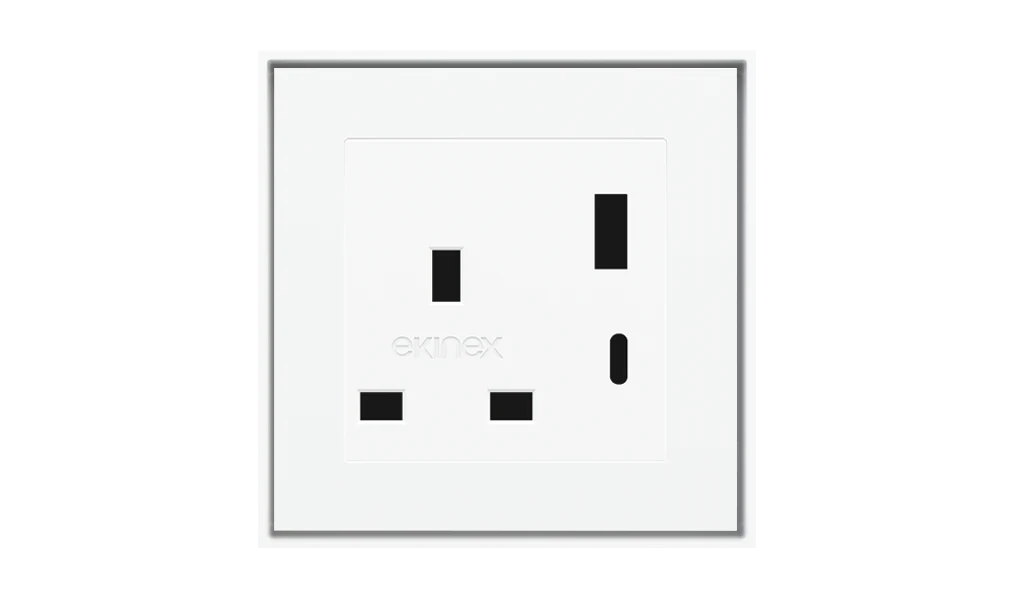 Квадратная розетка, модуль 55×55 мм – UK USB