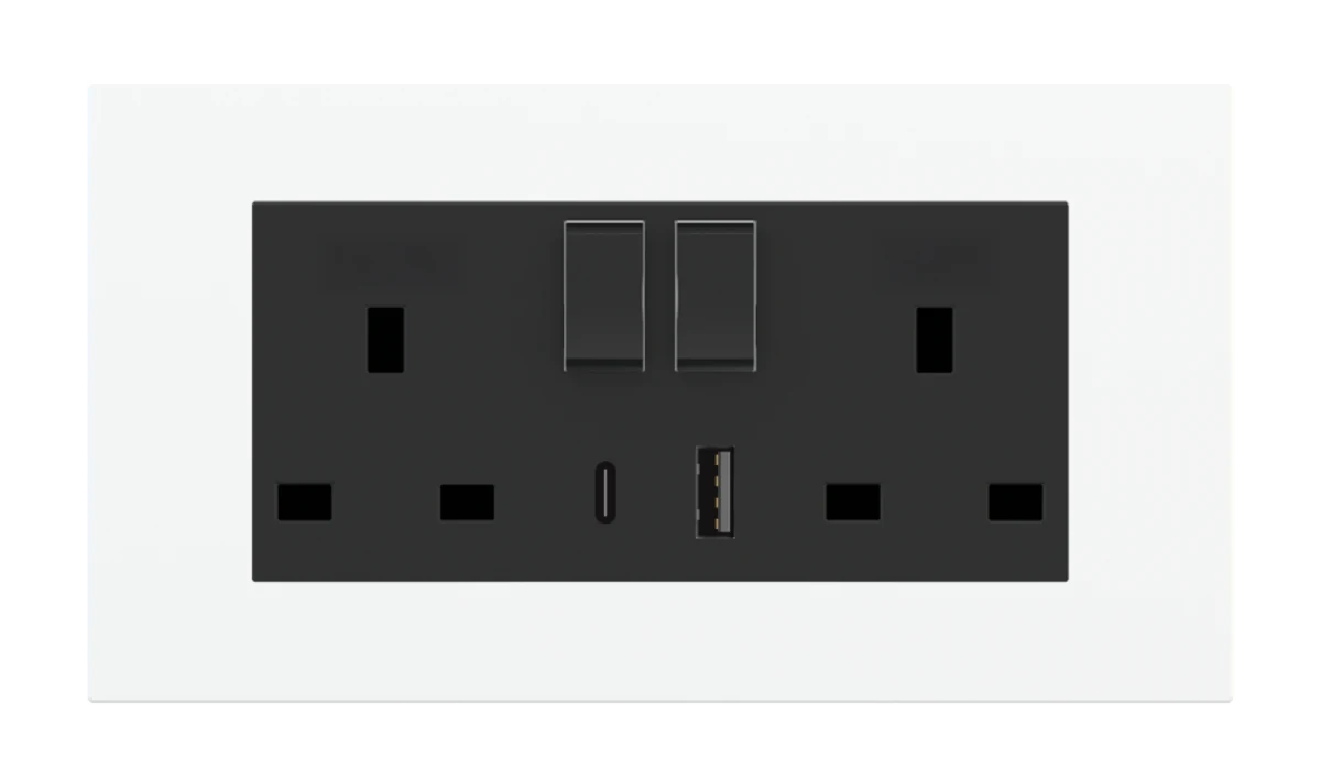 Двойная силовая розетка с USB – UK